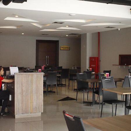 Brothers Inn Sukoharjo Екстер'єр фото