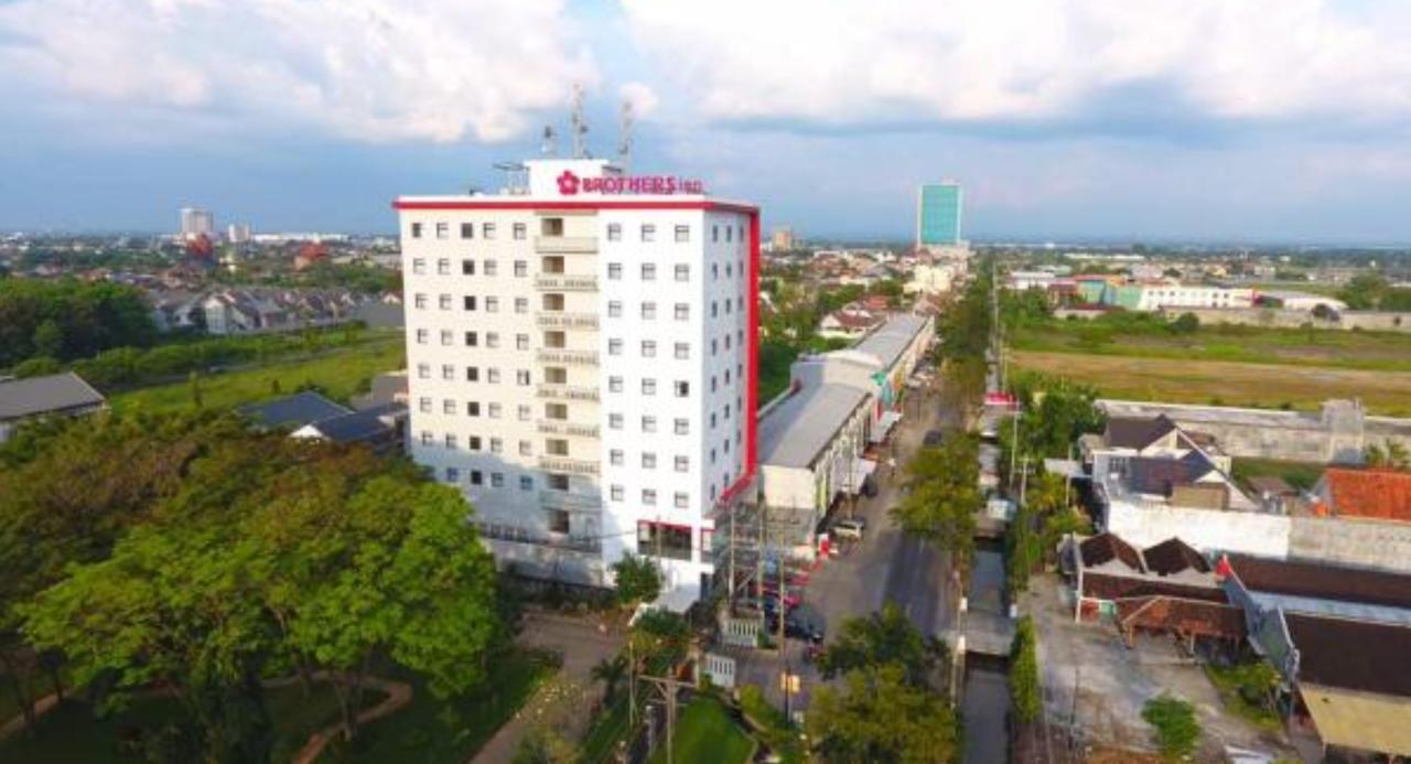 Brothers Inn Sukoharjo Екстер'єр фото
