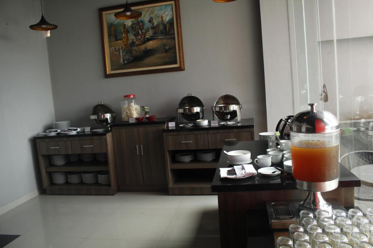 Brothers Inn Sukoharjo Екстер'єр фото