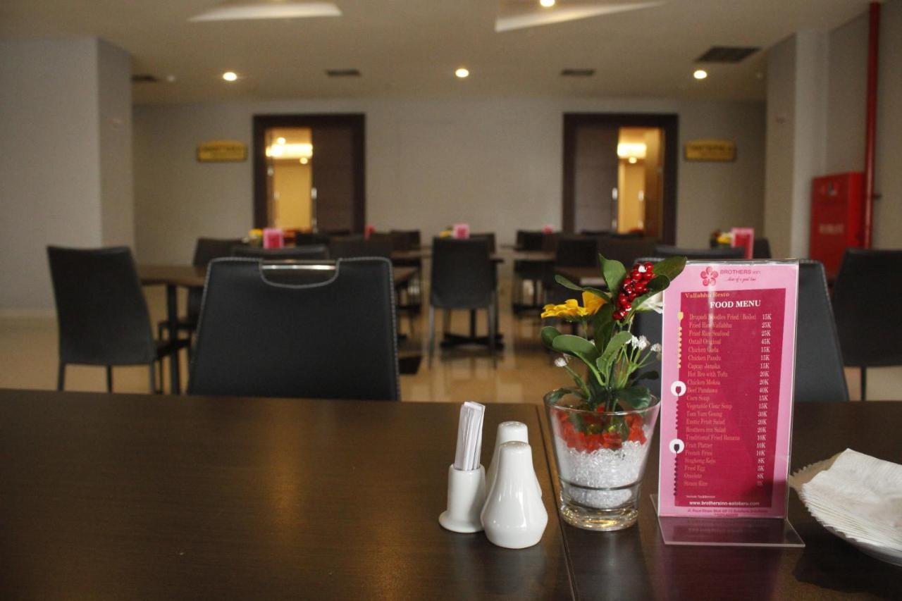 Brothers Inn Sukoharjo Екстер'єр фото