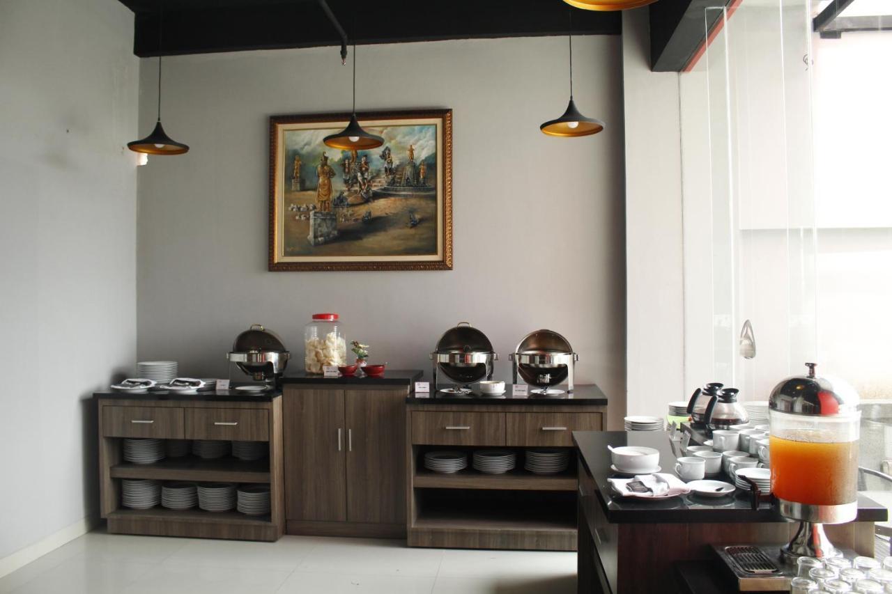 Brothers Inn Sukoharjo Екстер'єр фото