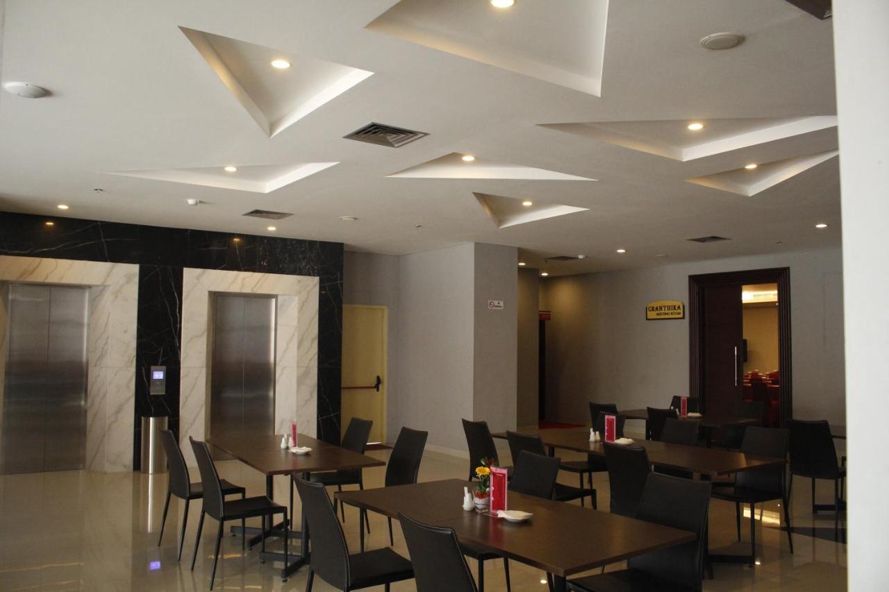 Brothers Inn Sukoharjo Екстер'єр фото